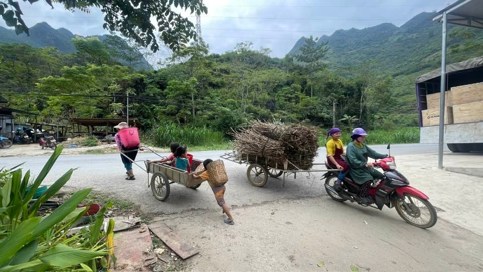 Hanoi Mai Chau Pu Luong E-bike Tour 3 Days
